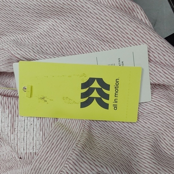 Women's Short Sleeve Back Slit Textured Top | All in Motion | X Large - Picture 10 of 11